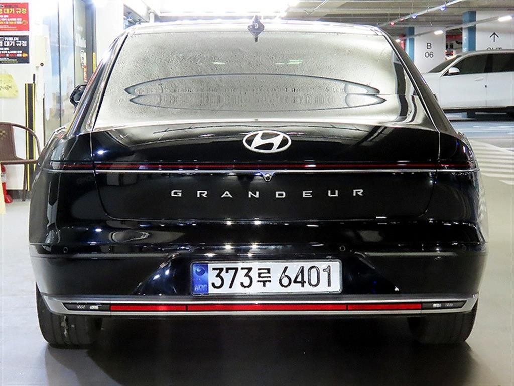 HYUNDAI Grandeur - Vista 5