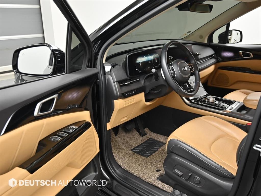 KIA Carnival - Vista 9