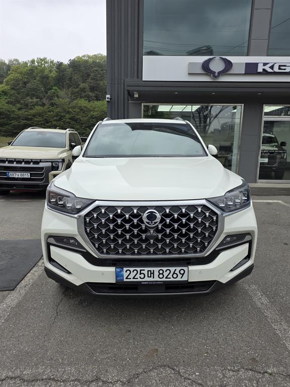 Ssangyong Rexton 2025 Blanco - Importación desde Corea - HF Imports Iquique - Foto 1