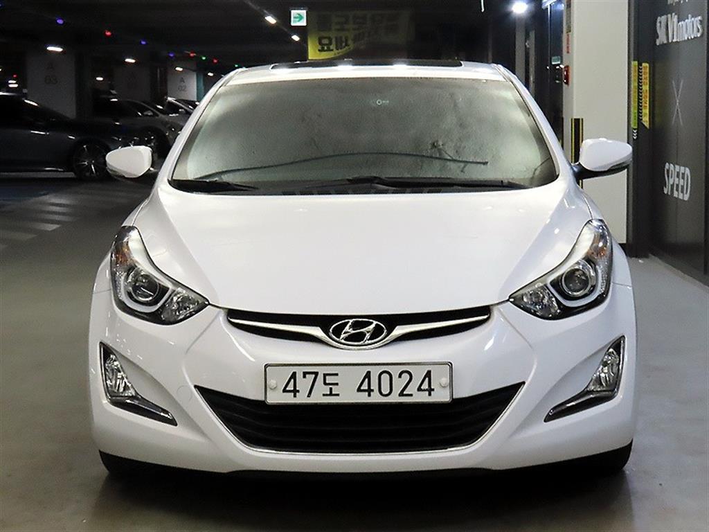 HYUNDAI Avante - Vista 2