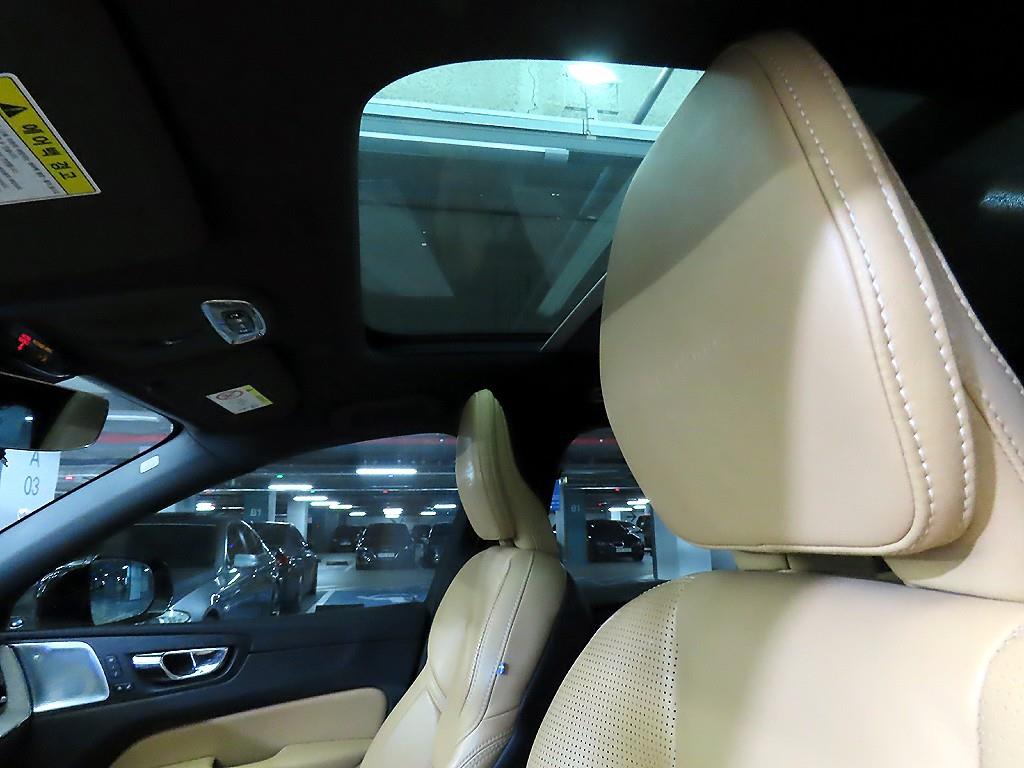 Volvo XC60 2019 Negro - Importación desde Corea - HF Imports Iquique - Foto 16