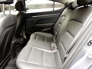 HYUNDAI Avante - Vista 10