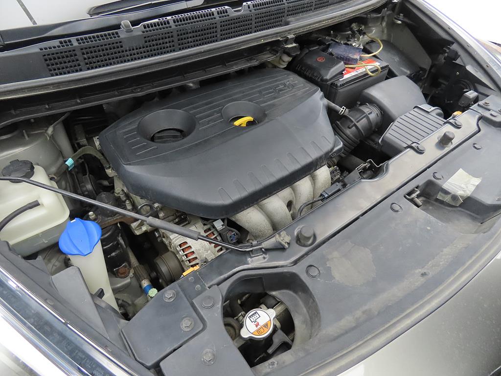 KIA Carens 2015 Gris - Importación desde Corea - HF Imports Iquique - Foto 19