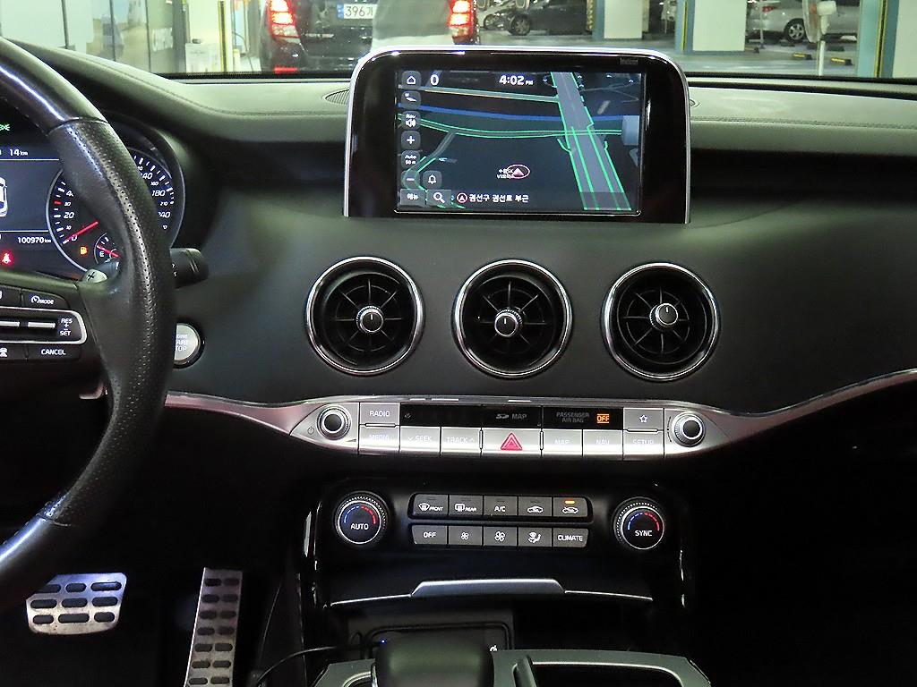 KIA Stinger - Vista 11