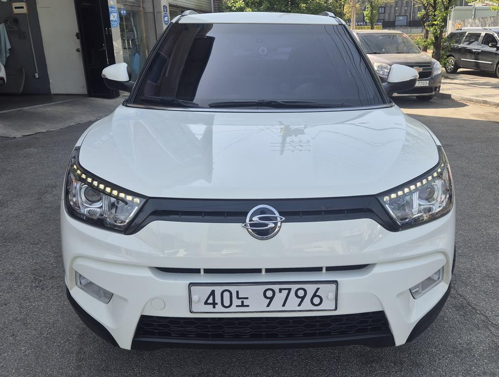 Ssangyong Tivoli - Vista 2