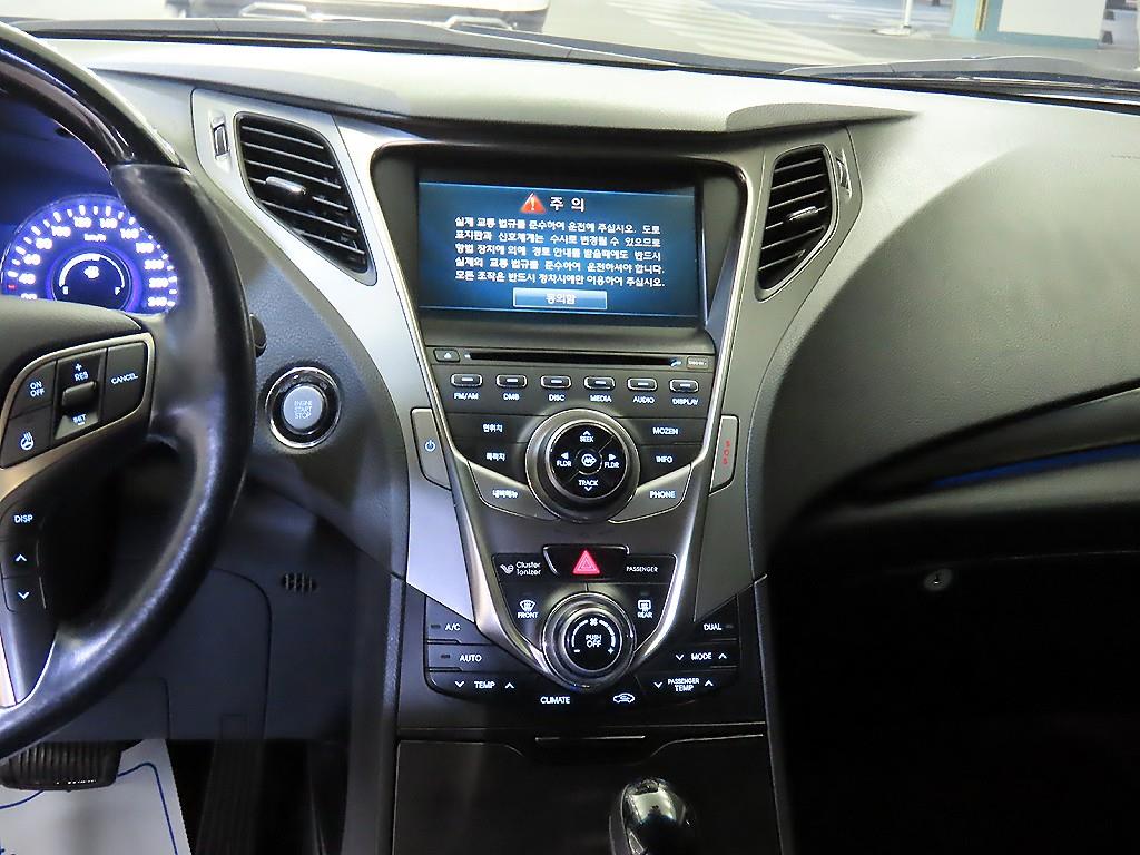 HYUNDAI Grandeur - Vista 11