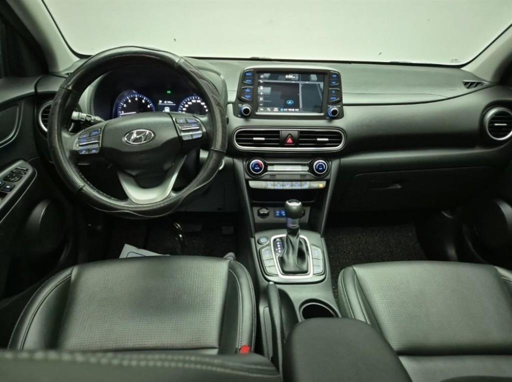 HYUNDAI Kona - Vista 7