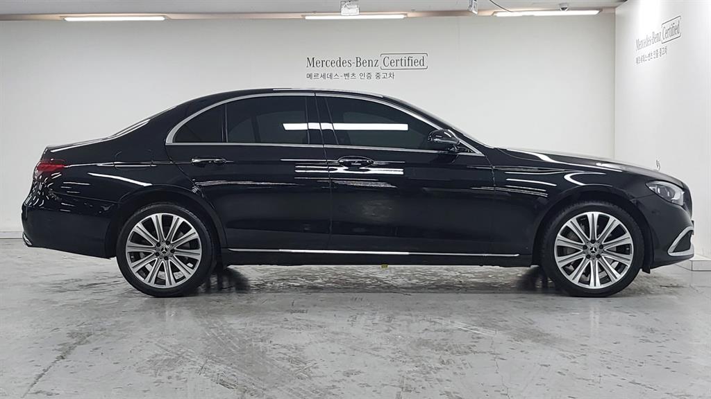 Mercedes Benz E class - Vista 2