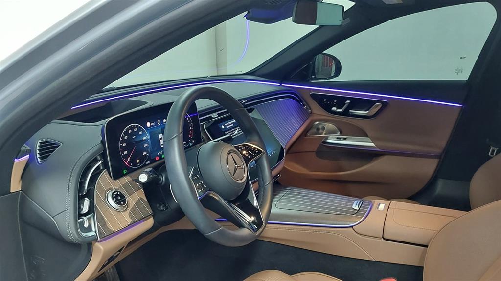 Mercedes Benz E class - Vista 11