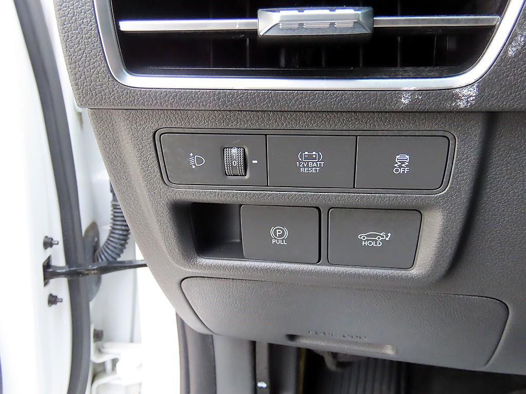 HYUNDAI Sonata - Vista 12