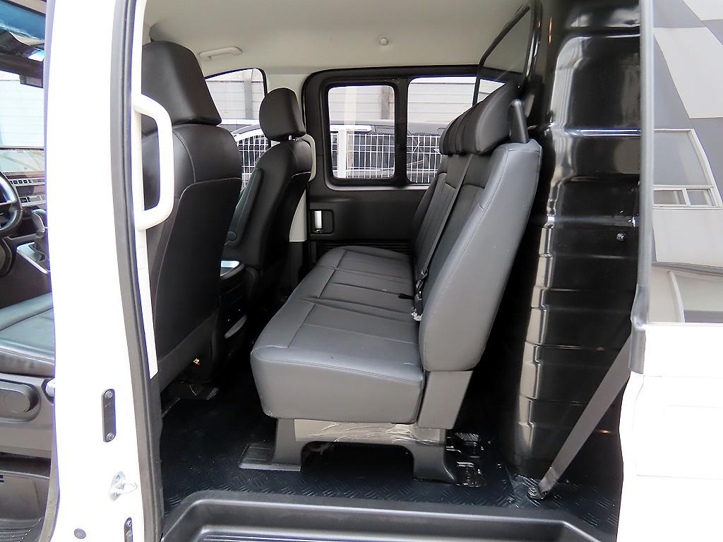 HYUNDAI Staria - Vista 6