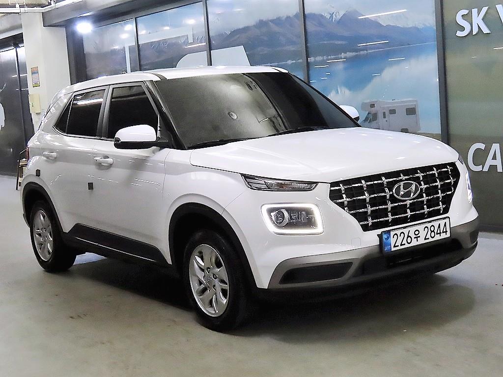 HYUNDAI Venue 2023 Blanco - Importación desde Corea - HF Imports Iquique - Foto 1