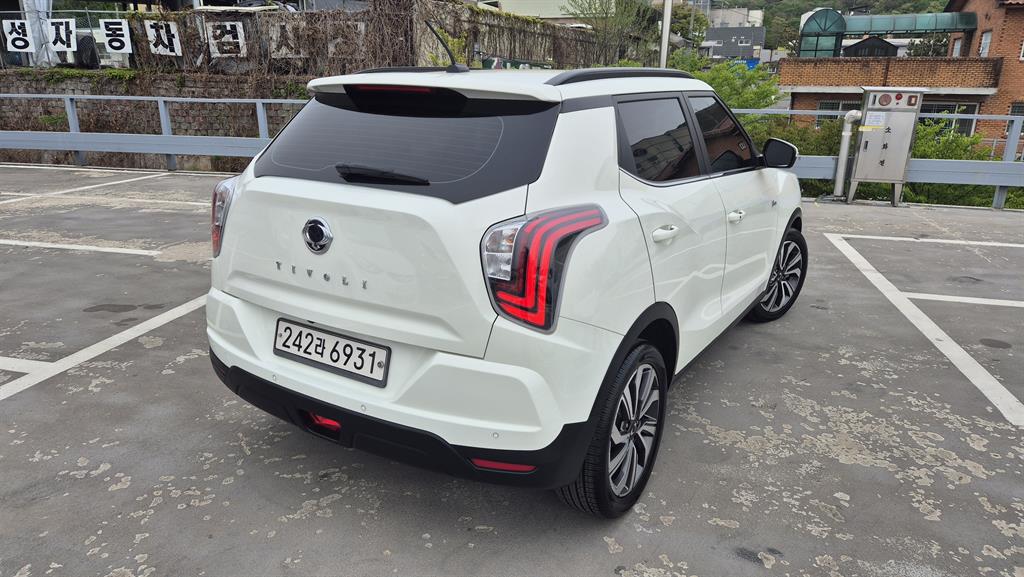 Ssangyong Tivoli - Vista 2