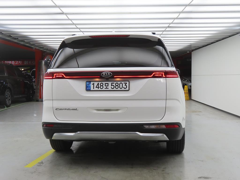 KIA Carnival - Vista 3