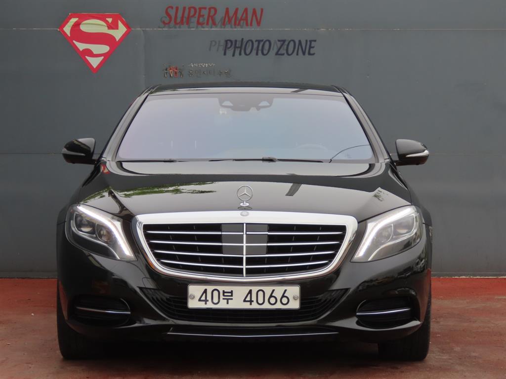 Mercedes Benz S Class - Vista 3