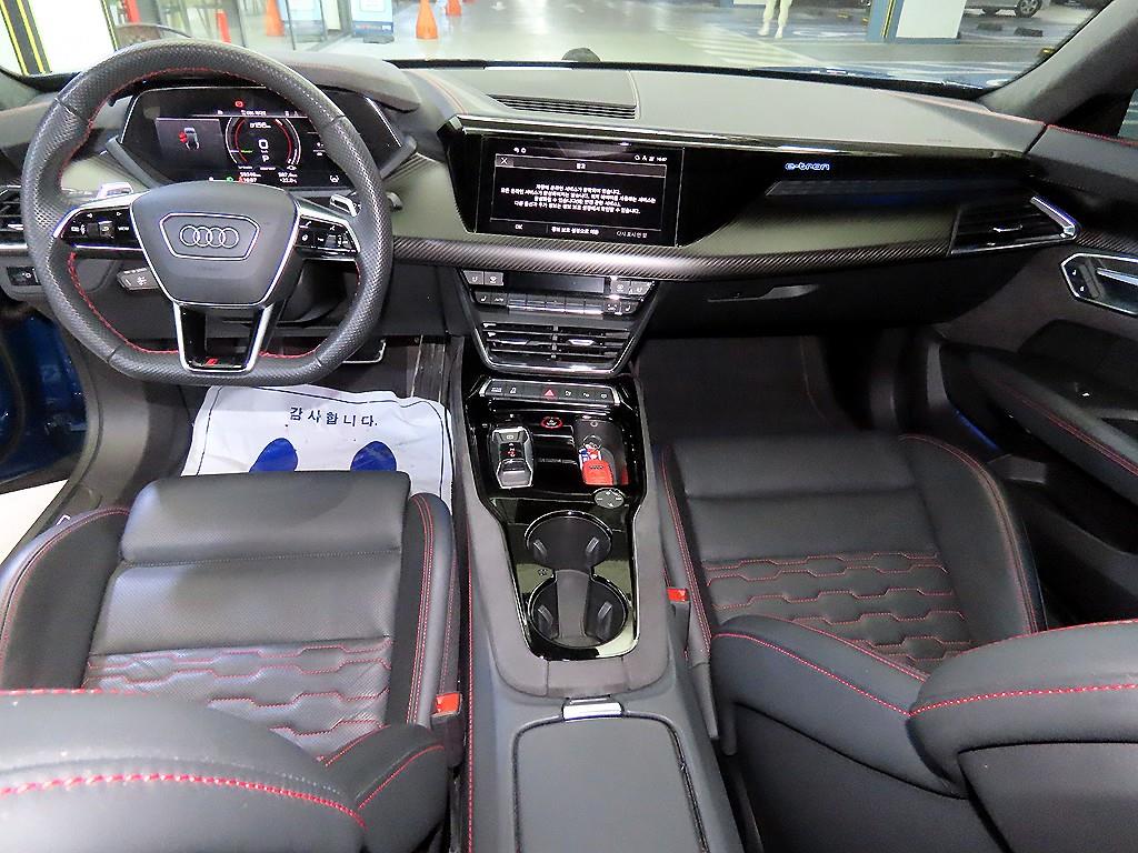 Audi RS e-tron GT - Vista 10