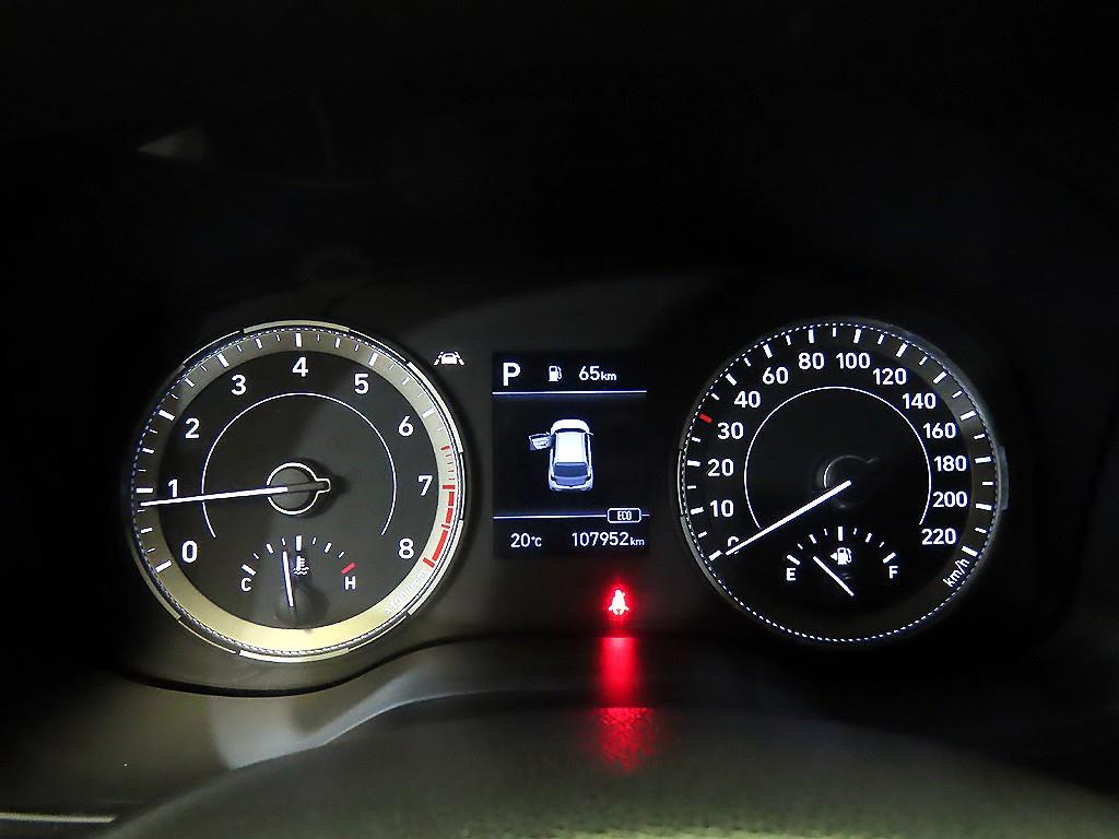 HYUNDAI Venue - Vista 9