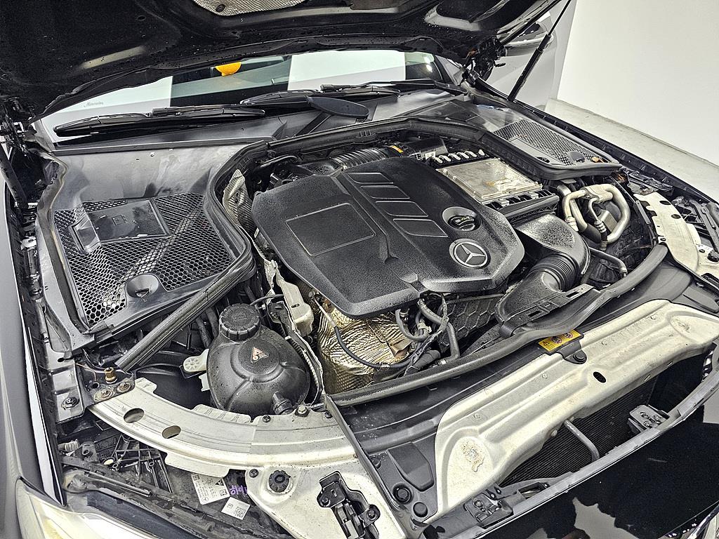 Mercedes Benz C Class - Vista 6
