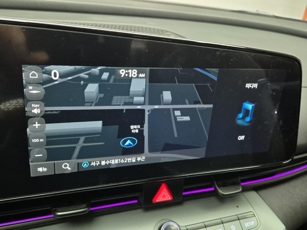 HYUNDAI Avante - Vista 11