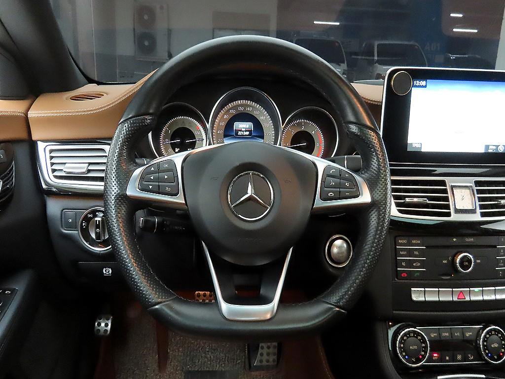 Mercedes Benz CLS Class - Vista 7