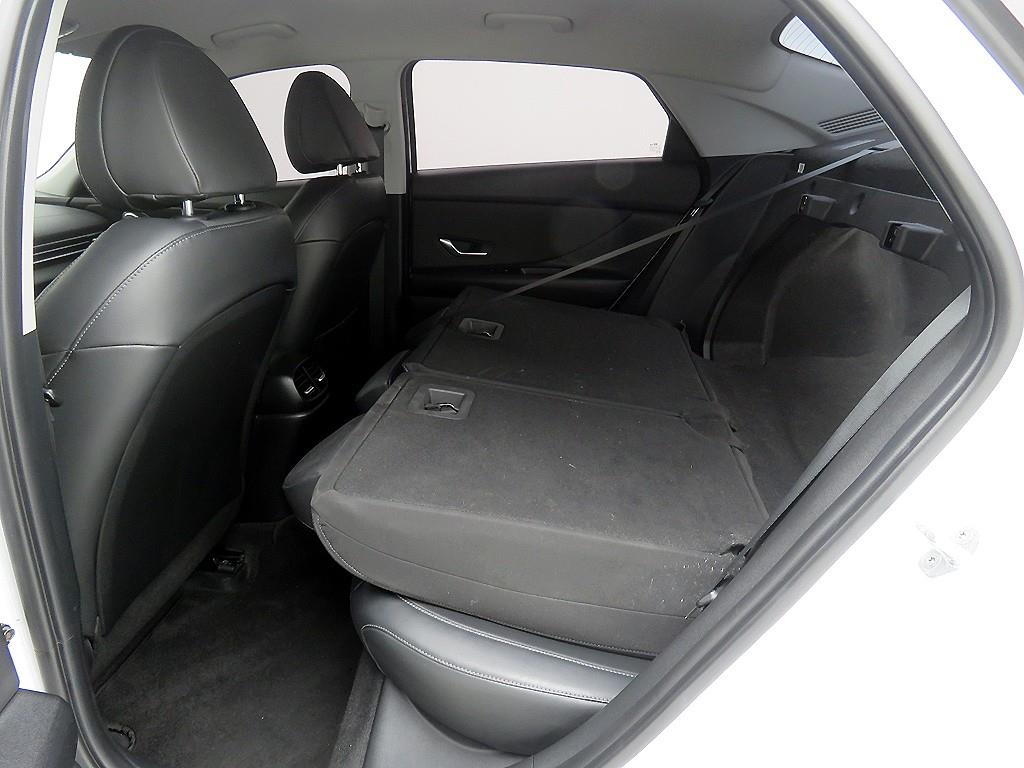 HYUNDAI Avante - Vista 7