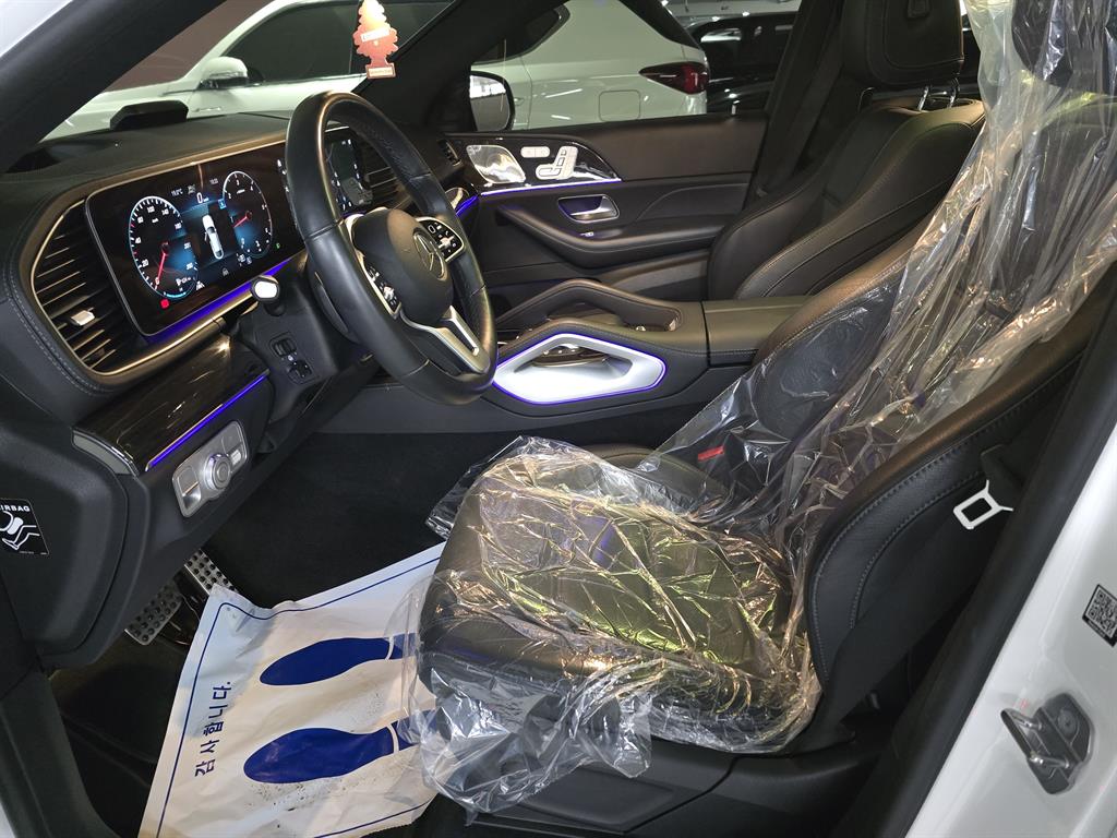 Mercedes Benz GLE Class - Vista 12