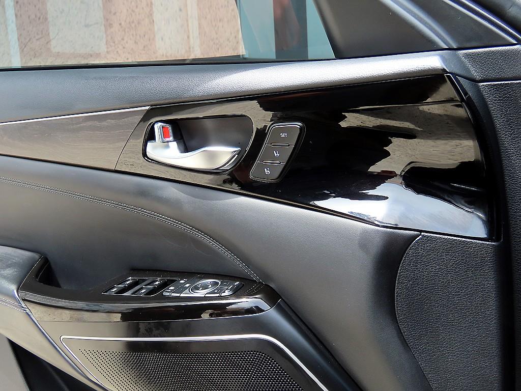 KIA K7 - Vista 12