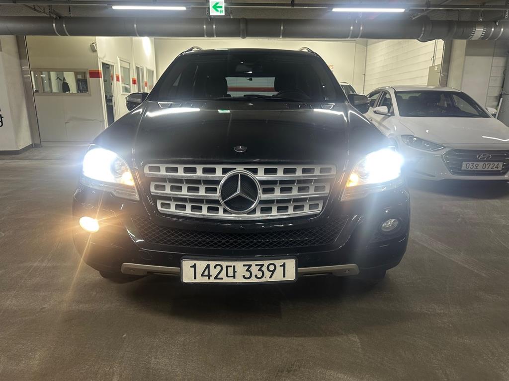 Mercedes Benz M Class - Vista 3