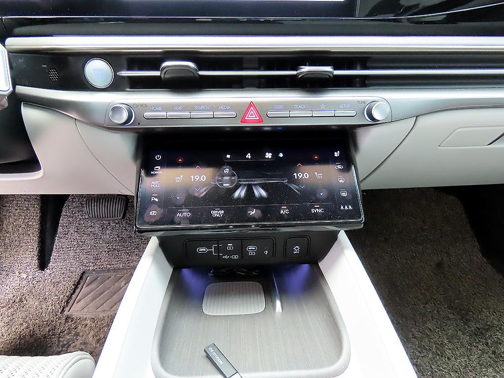 HYUNDAI Grandeur 2023 Blanco - Importación desde Corea - HF Imports Iquique - Foto 13