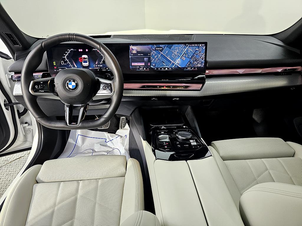BMW 5 Series - Vista 5