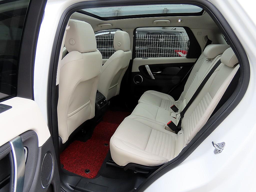 Land Rover Discovery Sports - Vista 6
