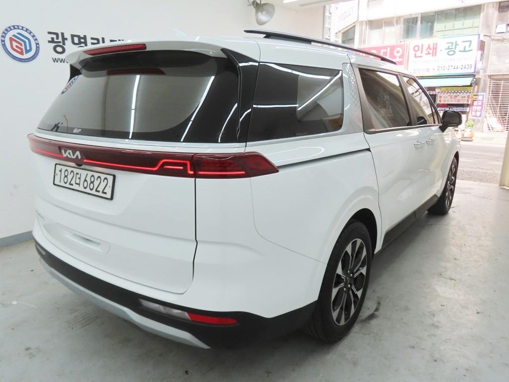 KIA Carnival - Vista 3
