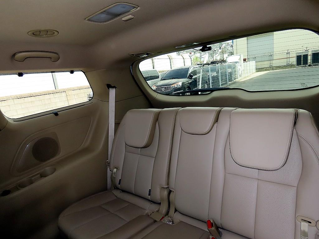 KIA Carnival - Vista 7