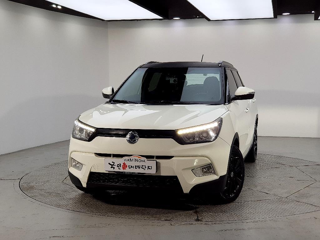 Ssangyong Tivoli - Vista 2