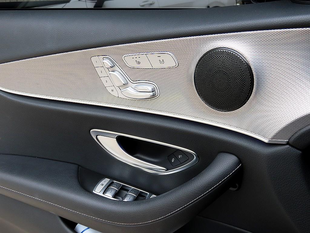 Mercedes Benz E class - Vista 11