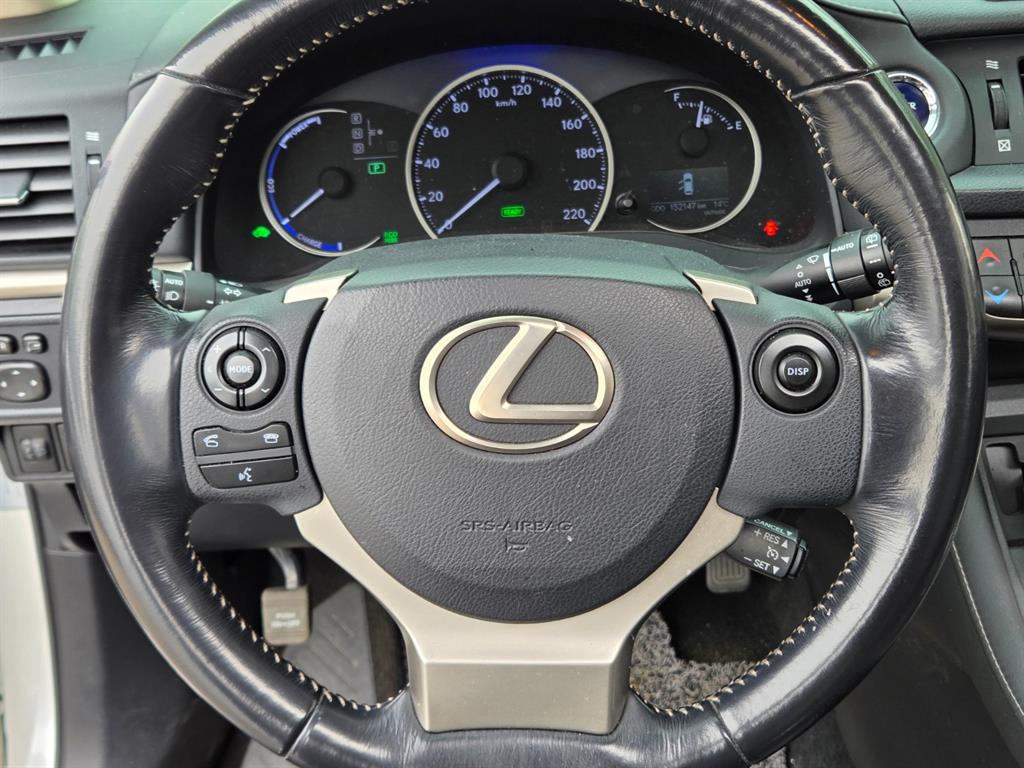 Lexus CT - Vista 9