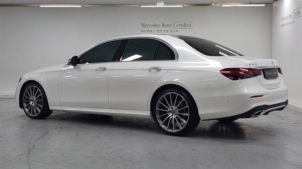 Mercedes Benz E class - Vista 7