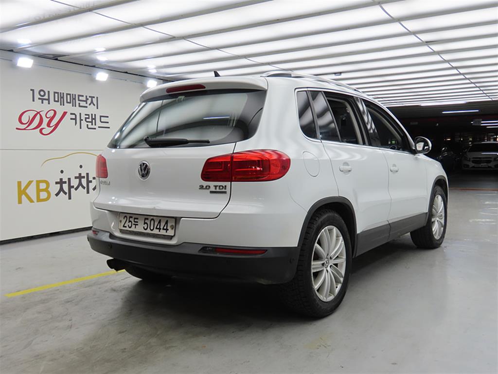 Volkswagen Tiguan - Vista 4