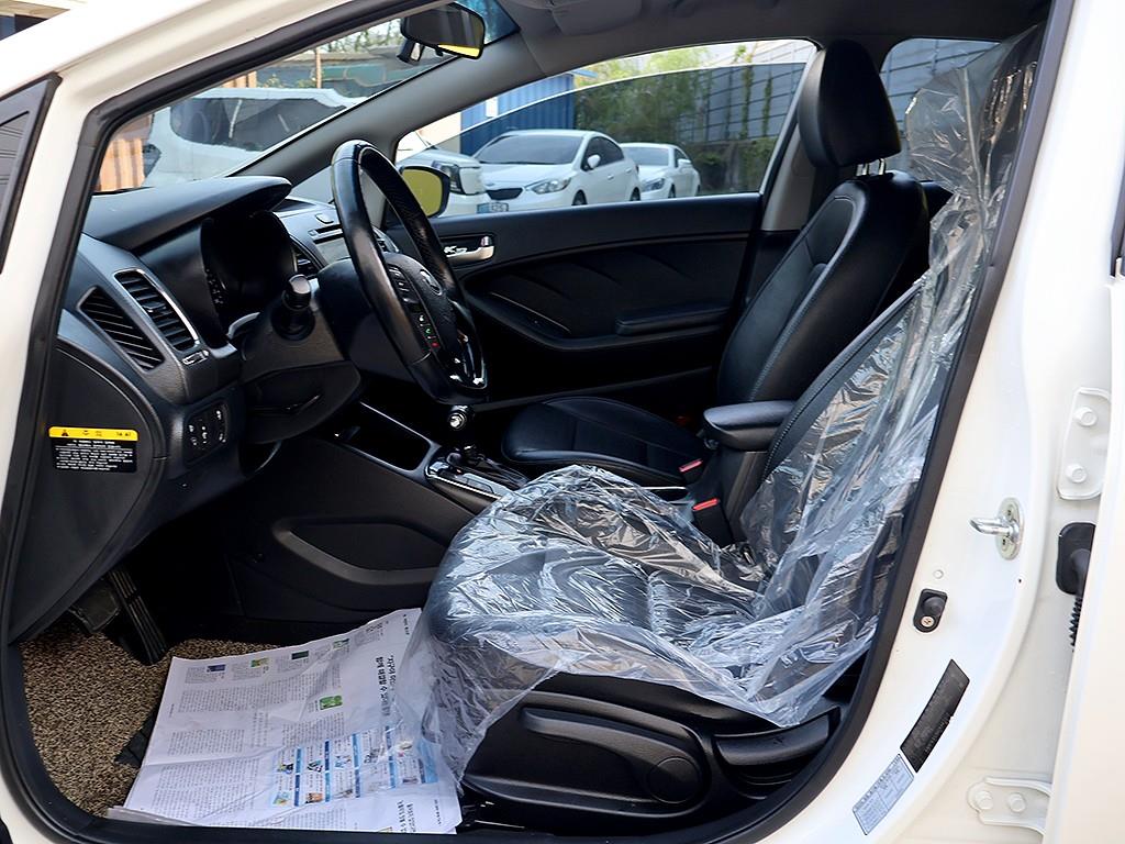 KIA K3 2016 the color of pearl - Importación desde Corea - HF Imports Iquique - Foto 13