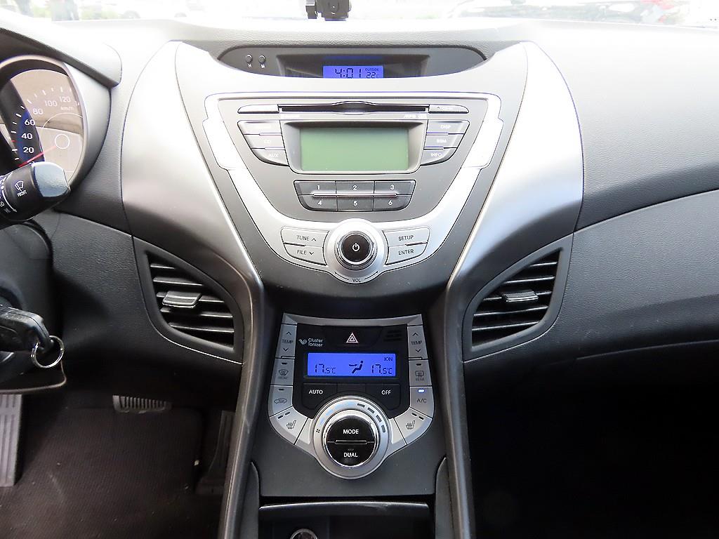 HYUNDAI Avante 2012 Plateado - Importación desde Corea - HF Imports Iquique - Foto 13