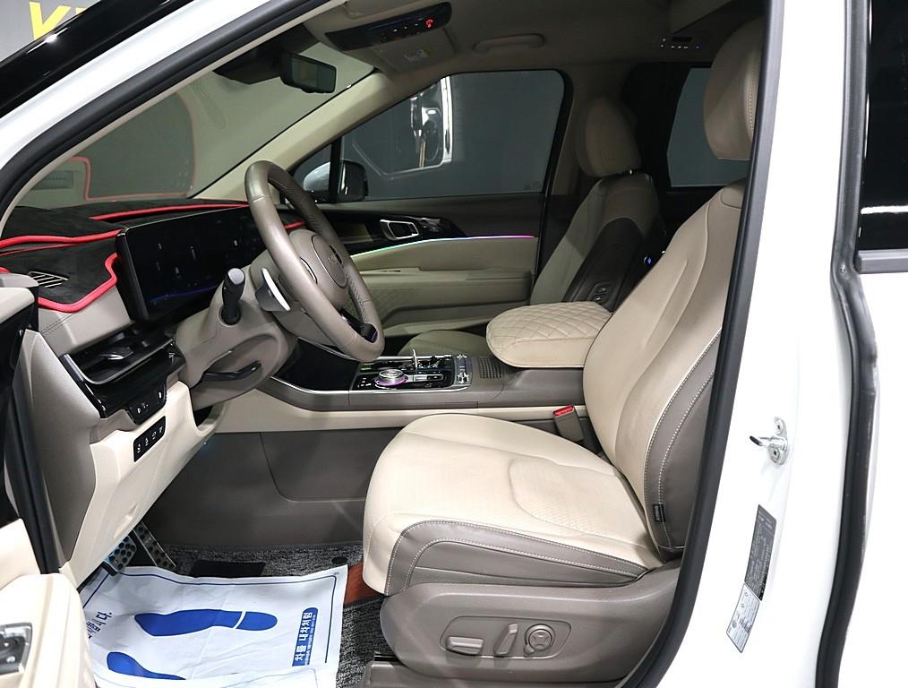 KIA Carnival - Vista 9