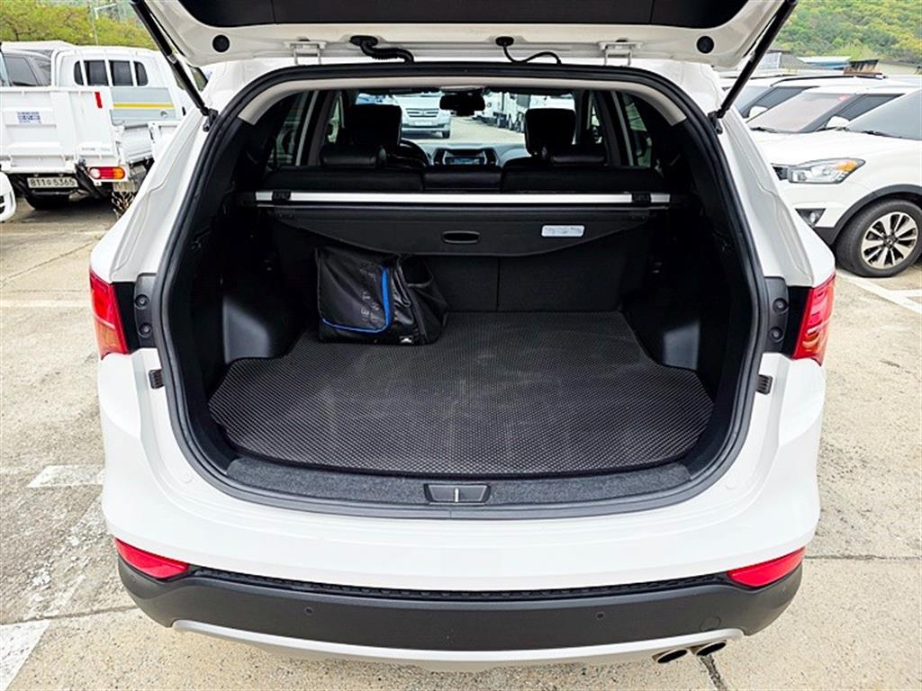 HYUNDAI Santa Fe - Vista 8