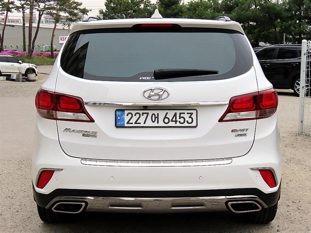 HYUNDAI Maxcruz - Vista 4