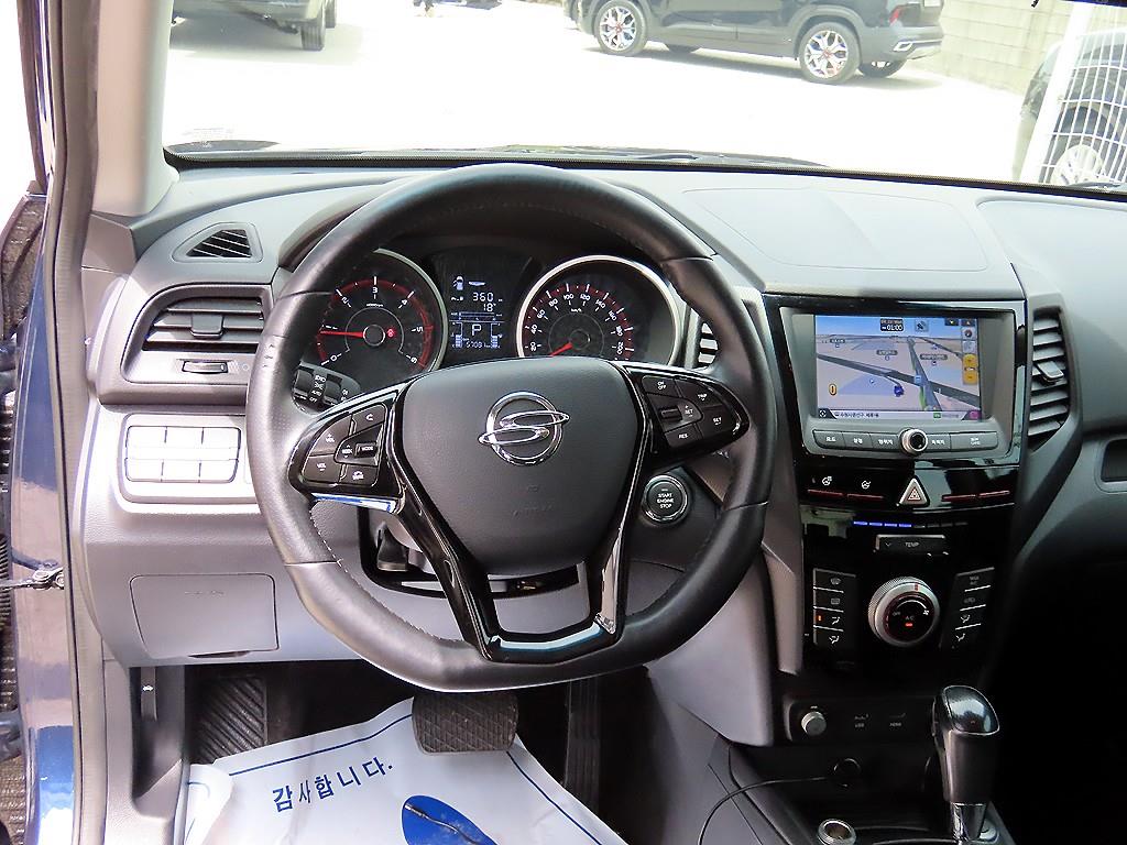 Ssangyong Tivoli - Vista 8