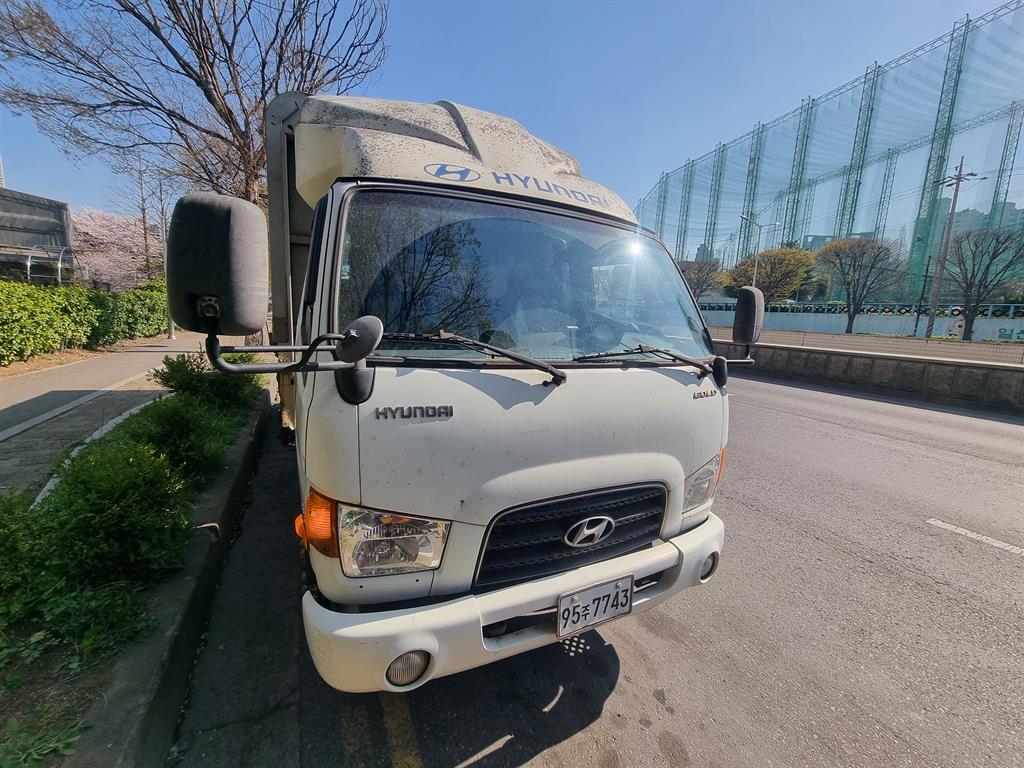 medium and large cargo truck 2014 Blanco - Importación desde Corea - HF Imports Iquique - Foto 1