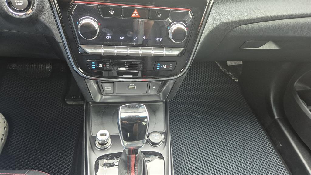 Ssangyong Tivoli - Vista 10