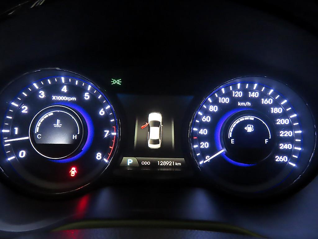 HYUNDAI Grandeur - Vista 9