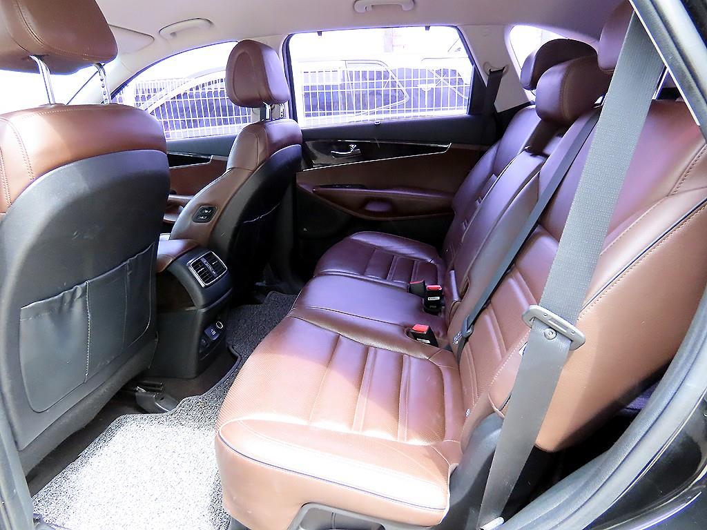 KIA Sorento - Vista 6