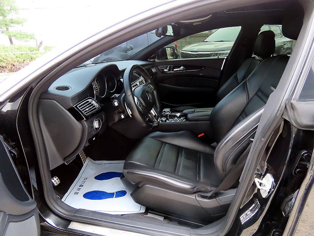 Mercedes Benz CLS Class - Vista 5