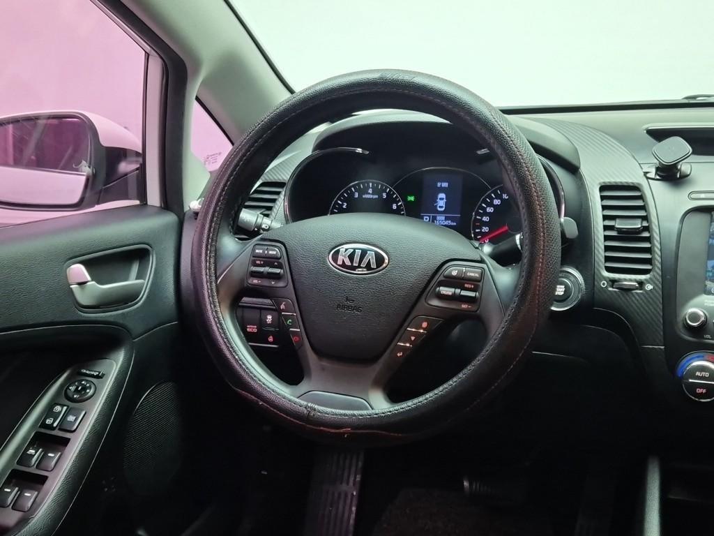 KIA K3 - Vista 9